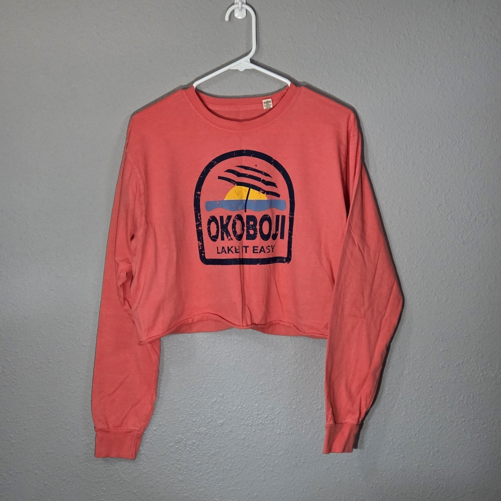 Coral Okoboji Graphic Cropped Long Sleeve